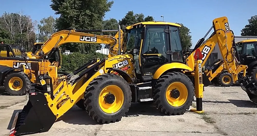 Многофункциональный экскаватор погрузчик JCB 4CX
