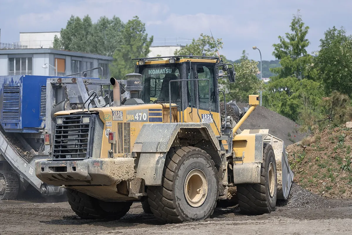 Колёсный фронтальный погрузчик Komatsu WA470-7