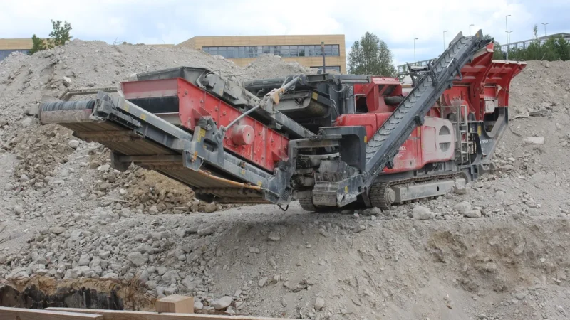 Мобильная щёковая дробилка Terex Finlay на гусеничном ходу